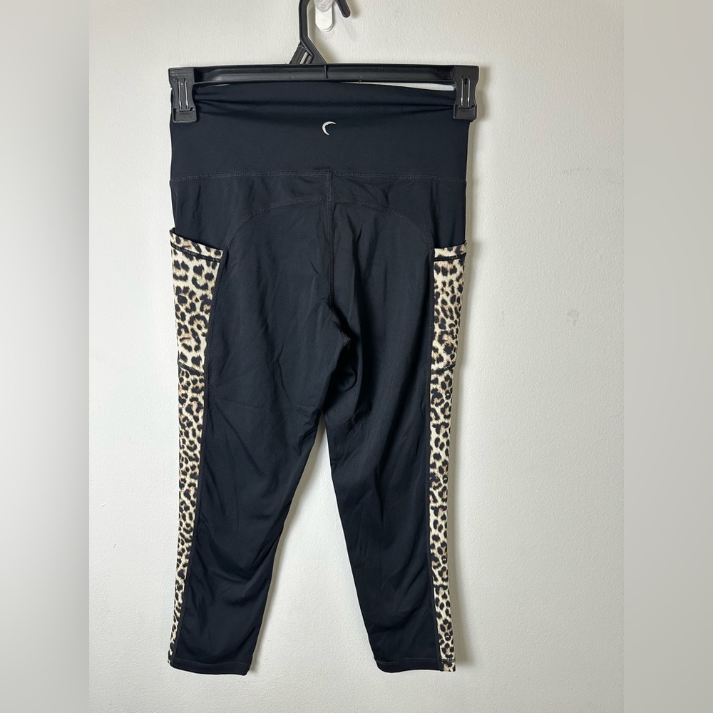 Zyia Women Active High Waisted Cropped Black Leggings Side Leopard Print 6-8 M - Picture 5 of 10